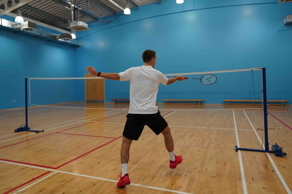 how to play a cross court net shot in badminton step by step with pictures