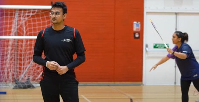 shree swaminarayan mandir bolton enjoying badminton fever