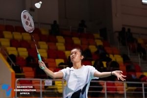 madeleine akoumba ze stuns linda mazri in a thrilling three game battle on day 1 of the individual championships 2025